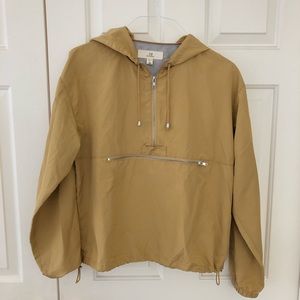 Pullover lightweight, hooded jacket